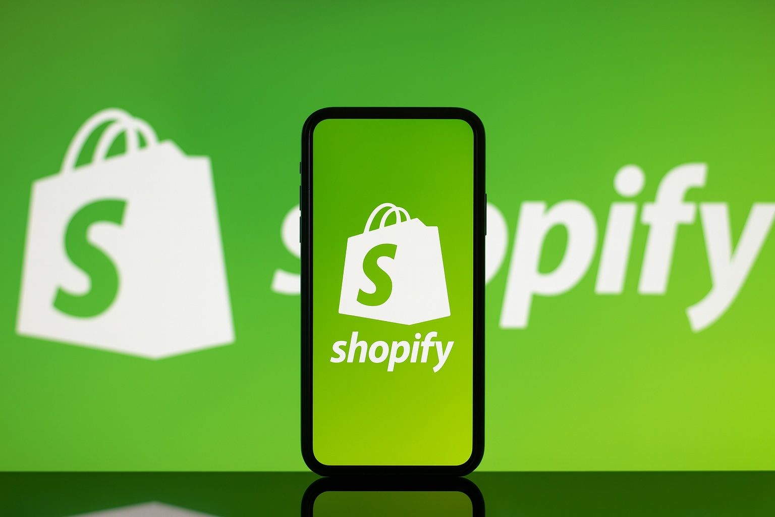 Shopify’s 2025 Surge: Can the E-Commerce Powerhouse Keep Soaring?