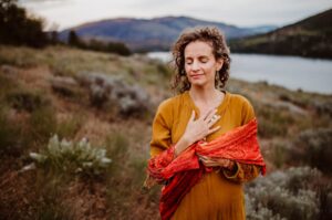 Managing Mood Swings Without Medication: Tips on Menopause Emotional Wellness