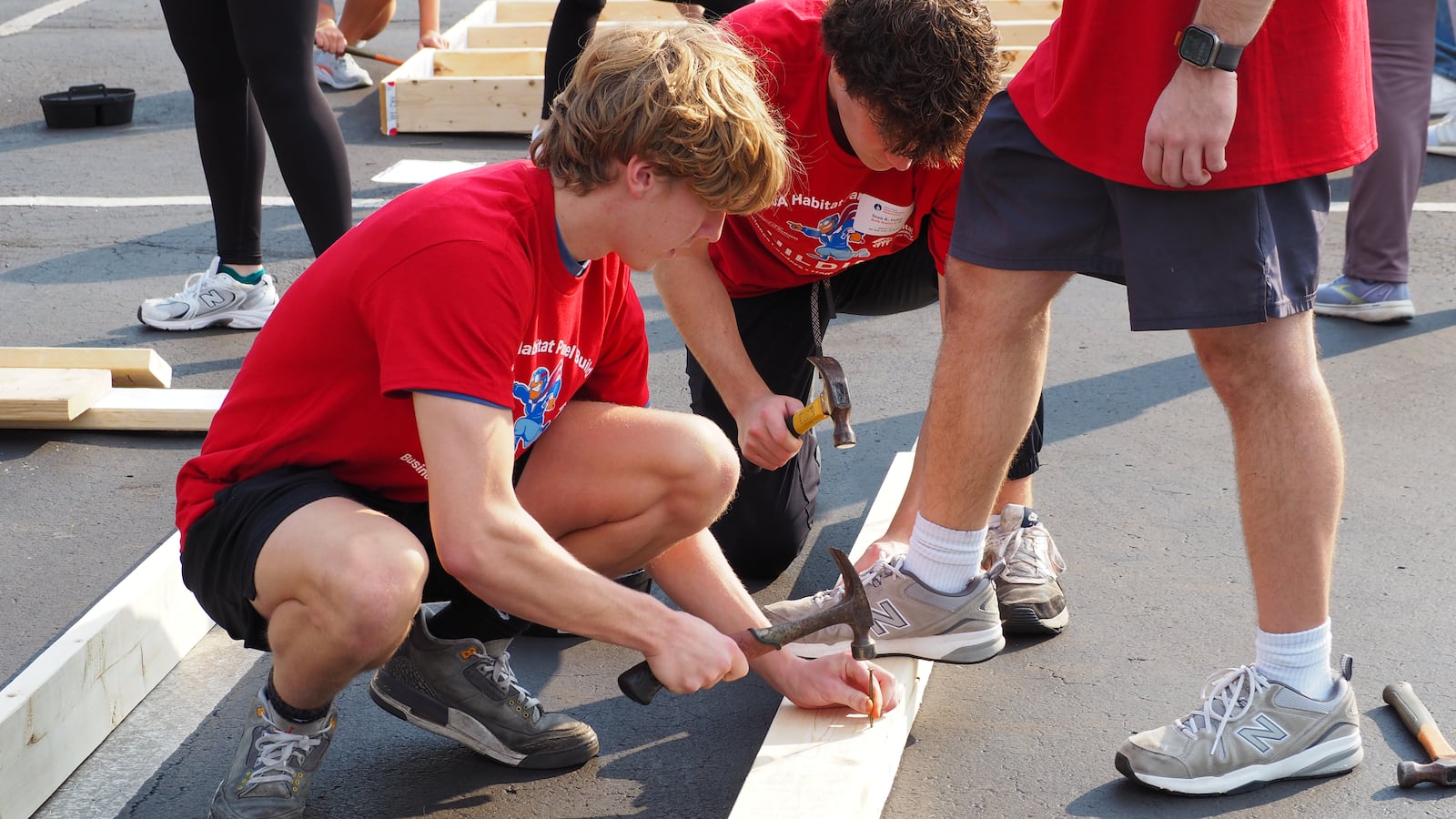 First-year University of Dayton business students worked in two shifts Saturday, Oct. 18, 2025, each group consisting of over 200 students. BRYN DIPPOLD/STAFF