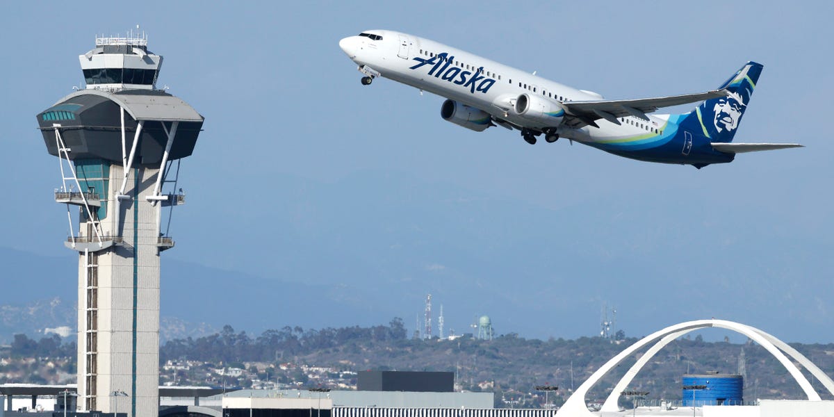 Alaska Airlines Grounds All Flights Nationwide After Tech Outage