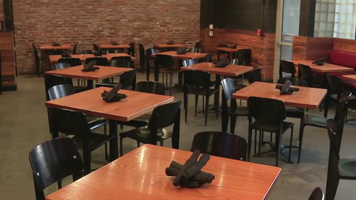 Arlington restaurant owners say business is bottoming in shutdown