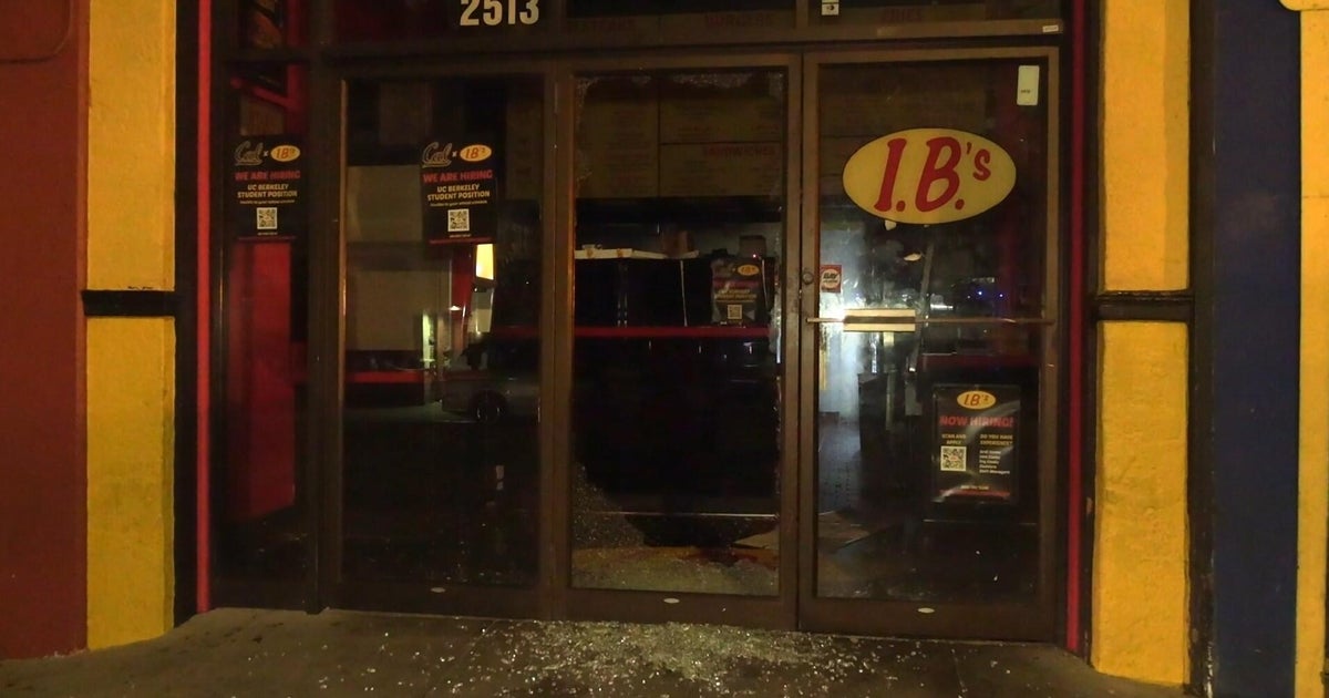 At least 6 Berkeley businesses burglarized in smash-and-grab incidents involving multiple suspects