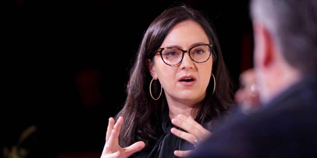 Bari Weiss Tells CBS News Staff to Explain What They Do: Memo