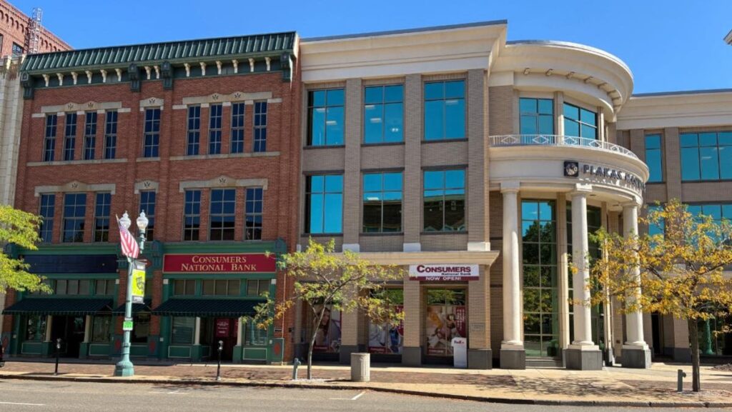 Consumers National Bank opens branch in downtown Canton