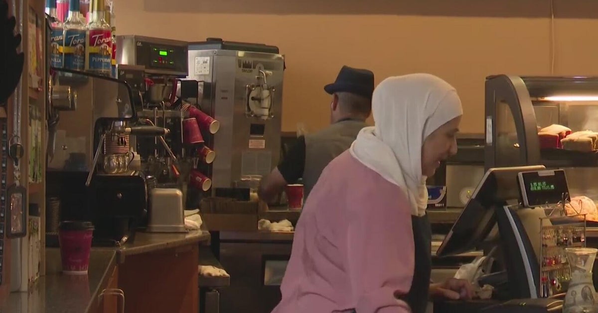 Federal government shutdown impacting Oakland small businesses