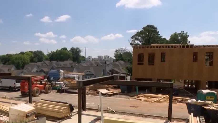 Federal workers, business leaders concerned about lengthy government shutdown