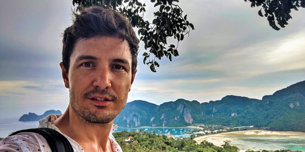 High-Net-Worth Men Ditch Apps for $25,000 Matchmaking — Here's Why