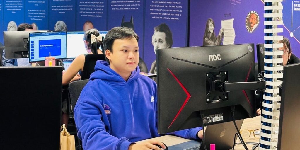 I Landed a Full-Time Job in AI at 21. Here How I Stood Out.