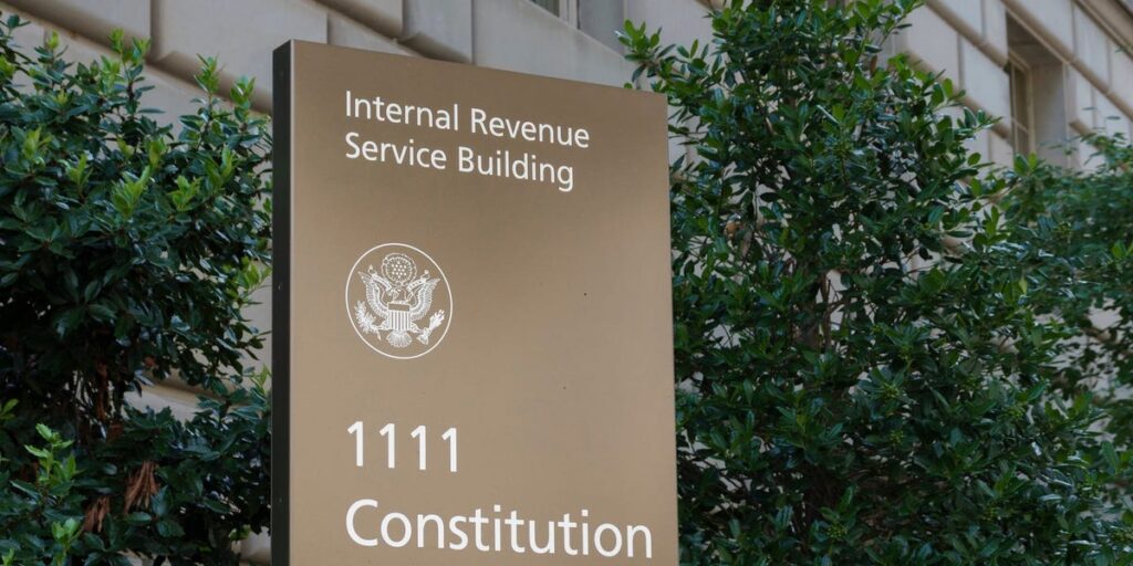 IRS Announces 2026 Federal Income Tax Brackets: What's Different