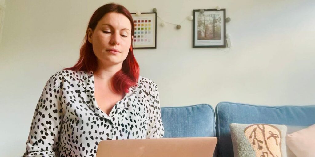 I'm Successful, but My LinkedIn Feed Gives Me Anxiety About My Career