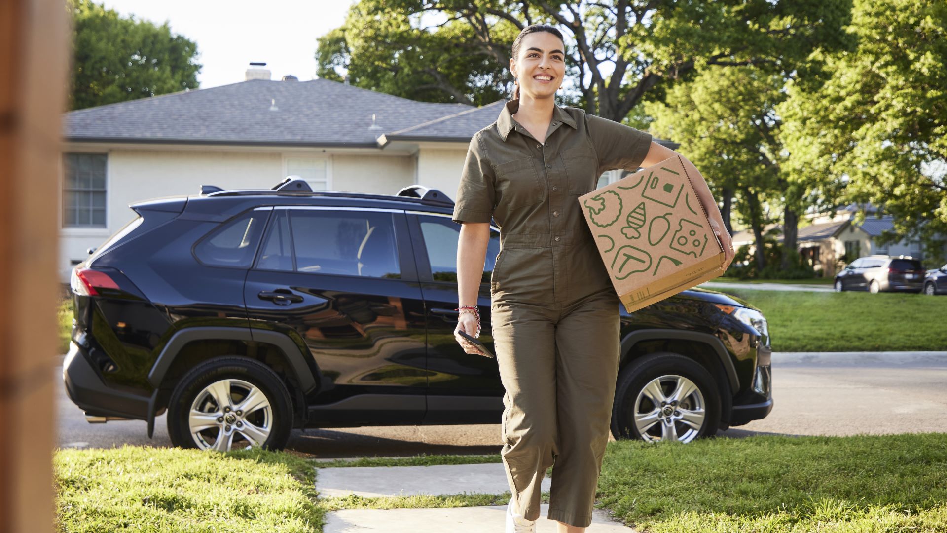 Independent parcel carriers continue network, tech investments