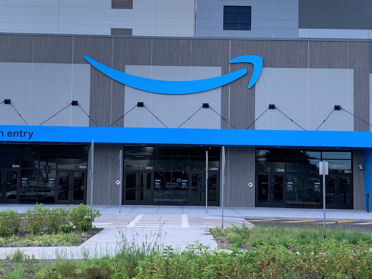 Investor’s Edge: Amazon has become more than a giant in e-commerce