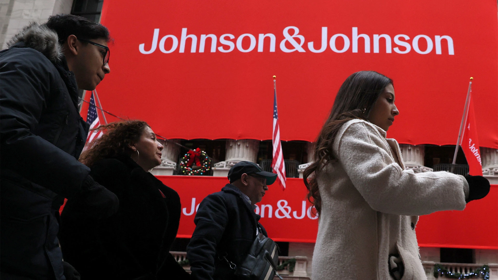 Johnson & Johnson reveals 2025 sales forecast and plans for its orthopedics business