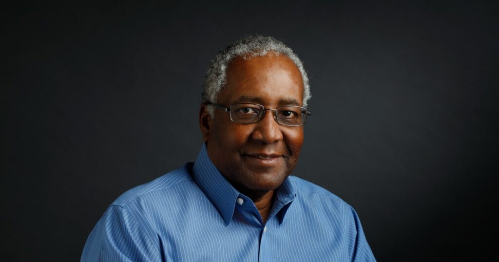 Longtime Dallas Morning News editorial and business writer Jim Mitchell has died at 71