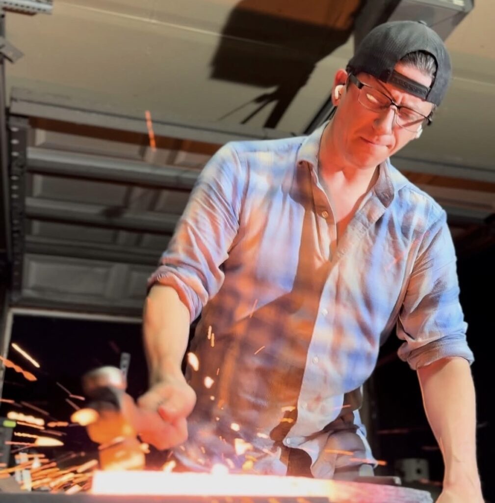 Made in Tarrant: Fort Worth native crafts knives for small business in his garage