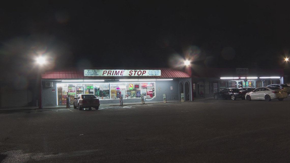 Man fatally shot inside business on Lane Avenue South in Jacksonville: police