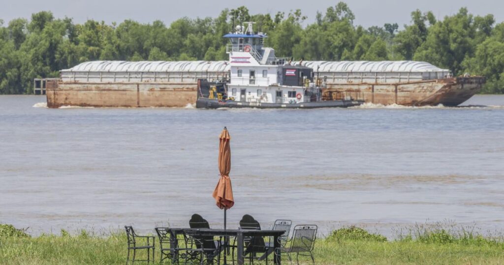 New Orleans business on the Mississippi River keep selling | Business News