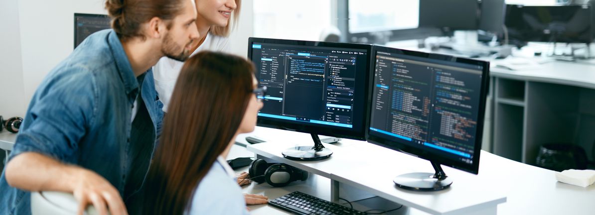 Progress Software (PRGS): Evaluating Valuation Following Strong Earnings, Raised Outlook, and Global Expansion
