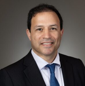 Headshot of Evan Epstein