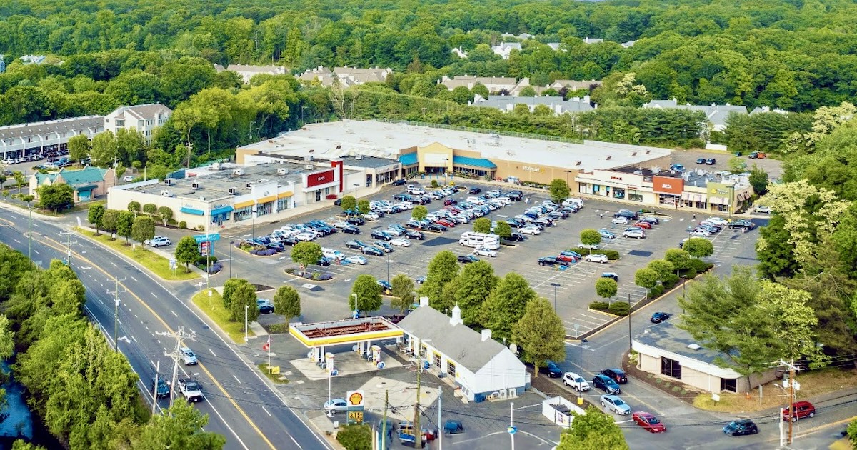 Walmart invests $44.5 million in Connecticut shopping center 