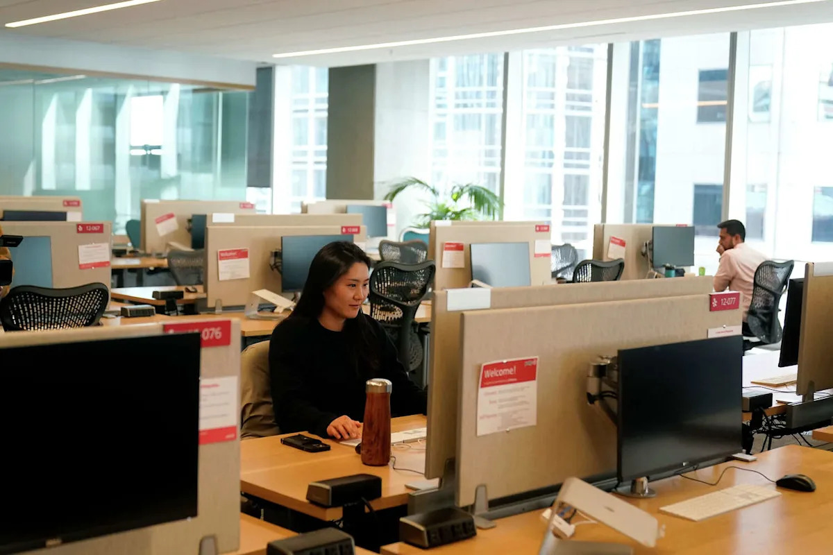 Why encouraging workplace friendships benefits your business