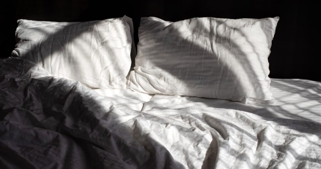 Your 'sleep profile' sheds light on health, lifestyle and cognition, new study shows