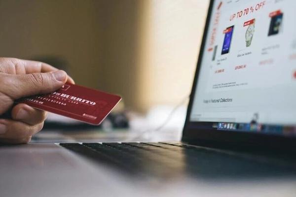 Liquor E - commerce Platforms in Fierce Competition on Double Eleven: Feitian Moutai Priced as Low as 1,499 Yuan