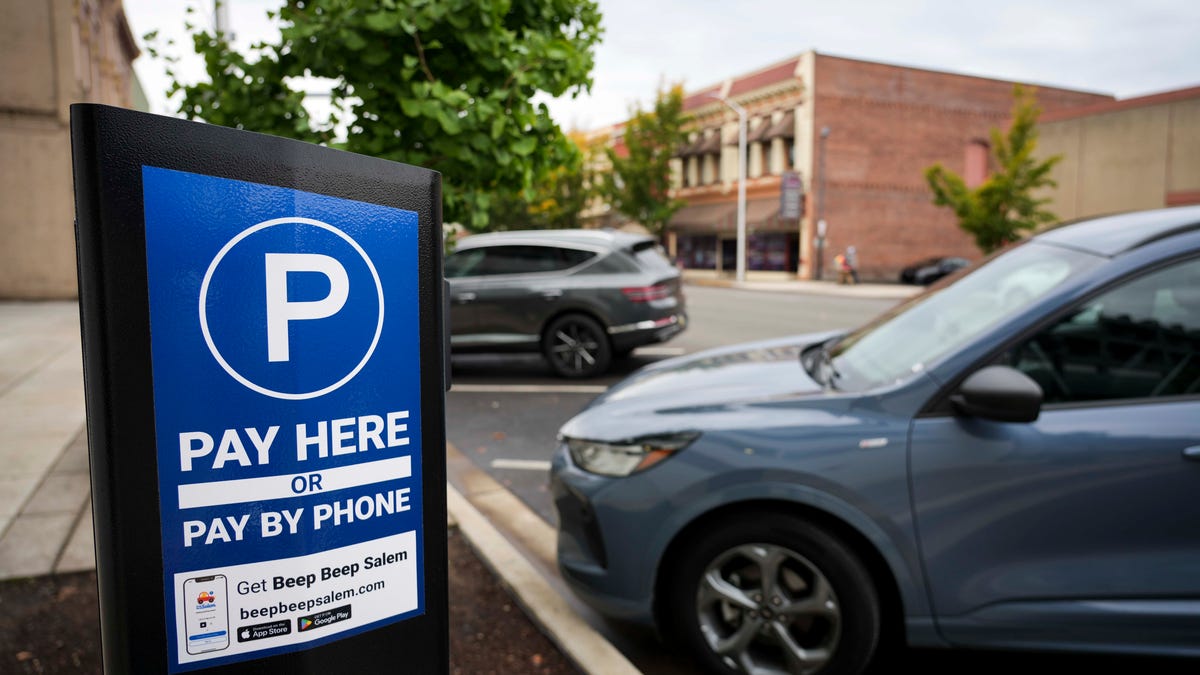 Salem City Council considers ending downtown business parking tax