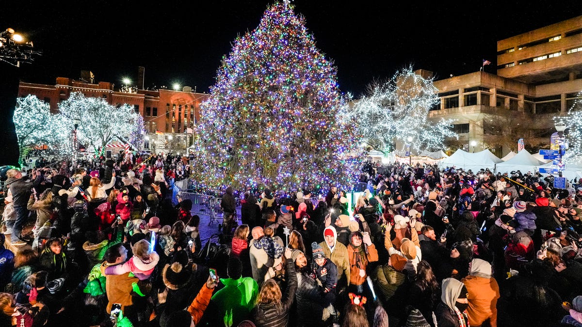 Louisville Christmas lights map submission to show your home, business