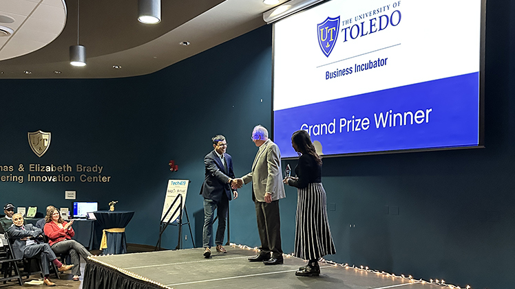 Competing against four other regional entrepreneurs, Dr. Aniruddha Ray, an associate professor in the Department of Physics and Astronomy at UToledo, won the Tech419 Pitch Competition grand prize of $10,000 in business funding for VisioCell, a handheld device smaller than a cell phone that delivers lab-grade imaging anywhere.