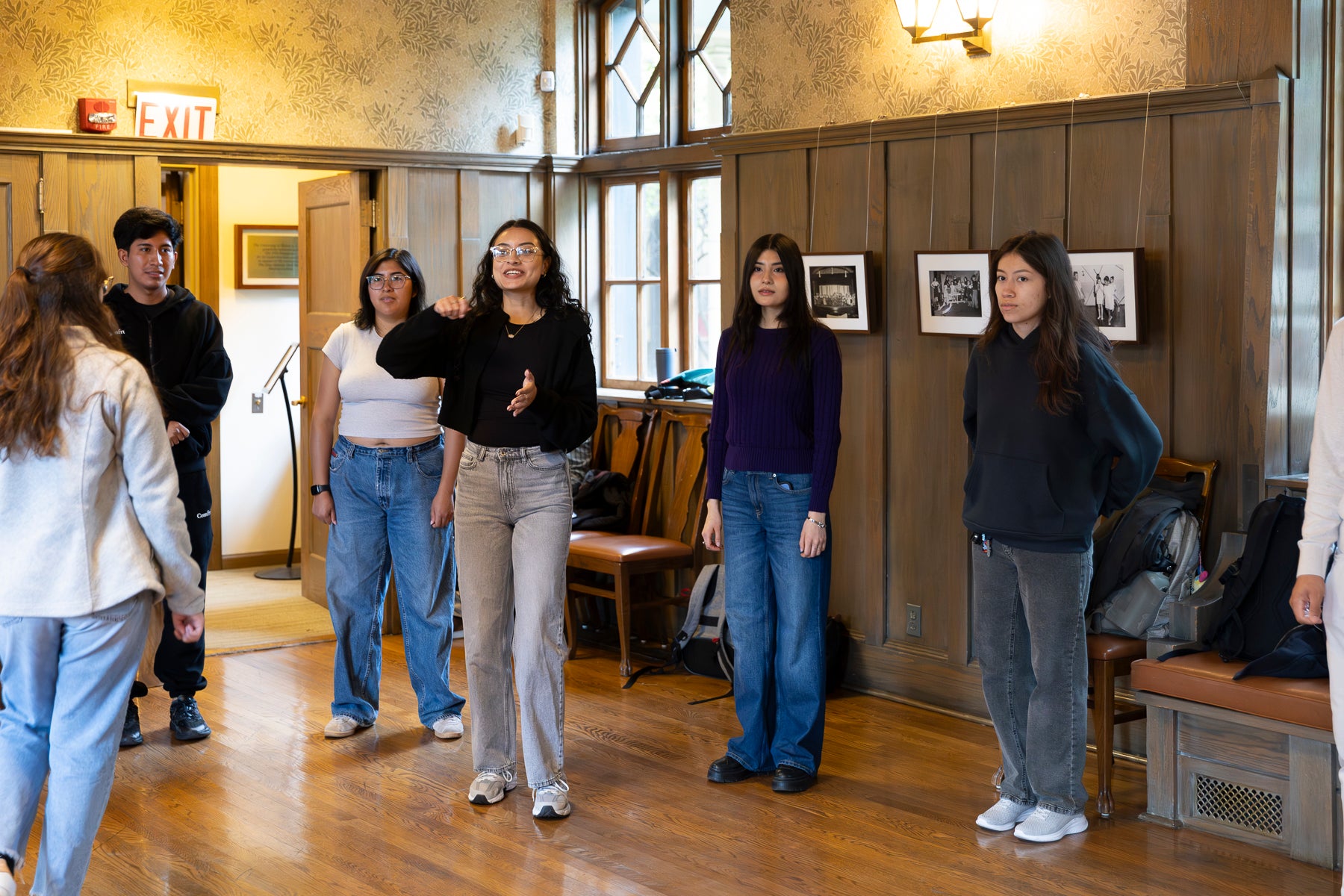 Students take part in Business 420 class.