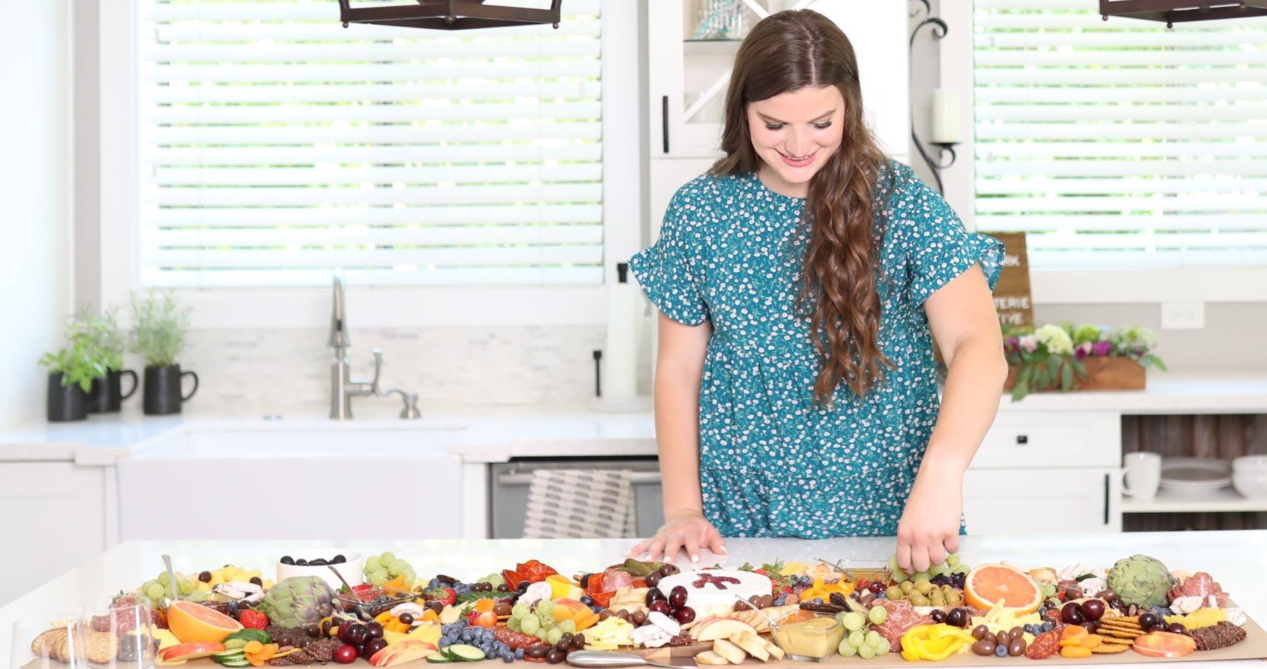 Alumna satiates hunger for human connection through charcuterie business