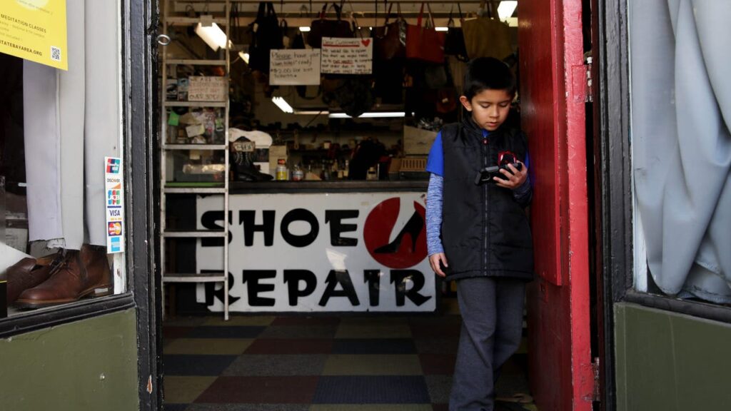 Oakland considers a 1-year tax break for small businesses