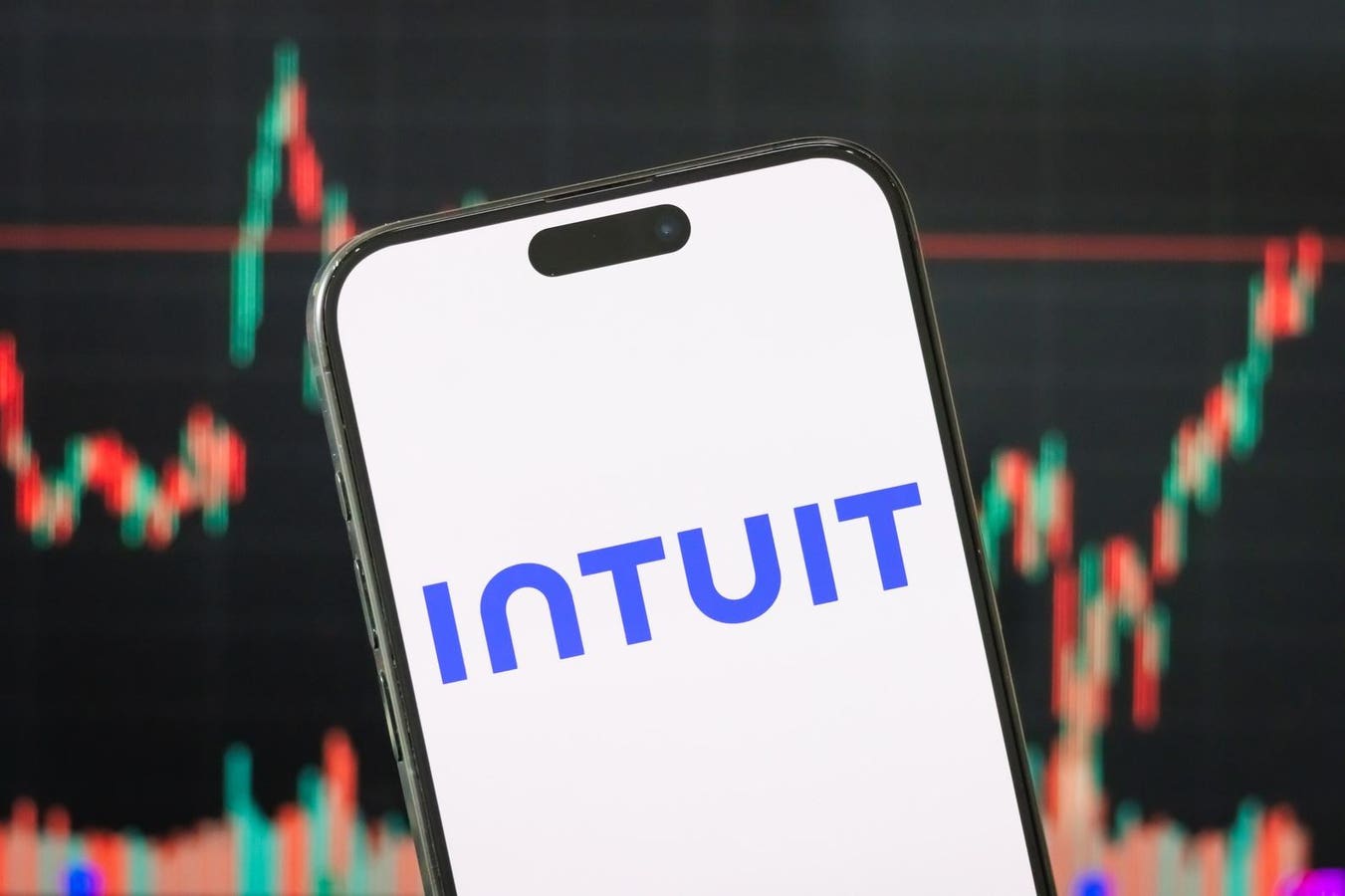 Intuit And OpenAI Strike A Deal, Microsoft’s New Agent Console, Google’s New Gemini Version