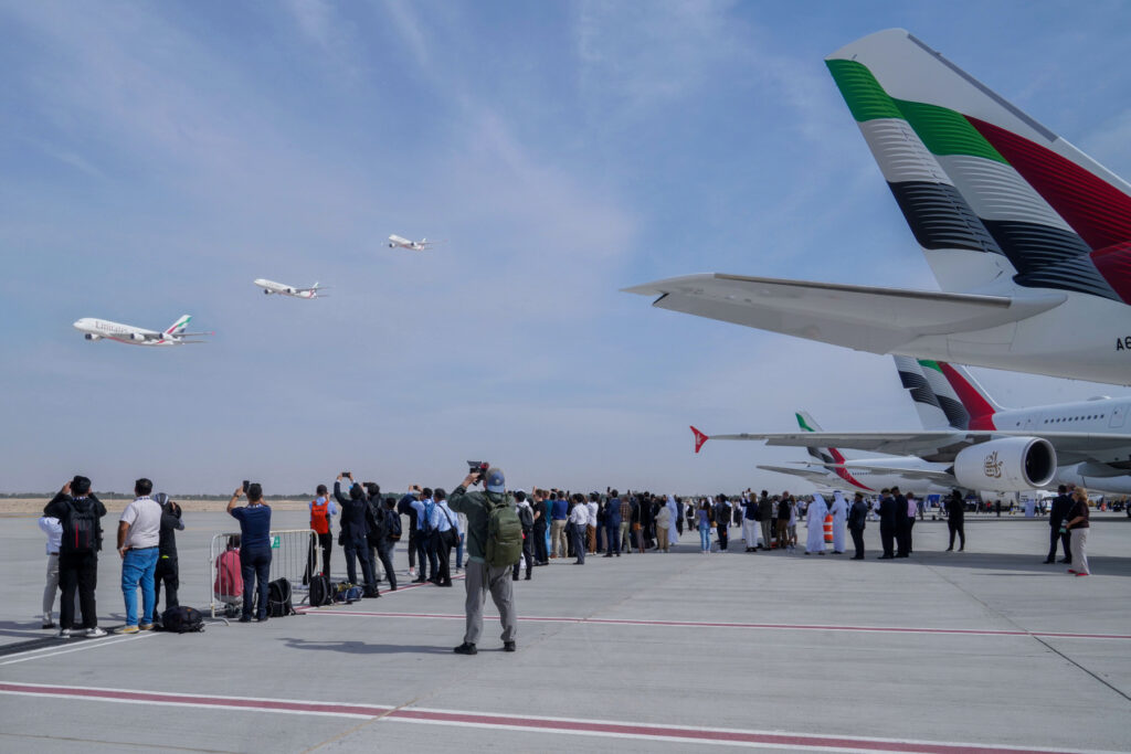 Emirates Marks Dubai Airshow with Major Investments, Fleet Growth, and Groundbreaking Aerospace Partnerships