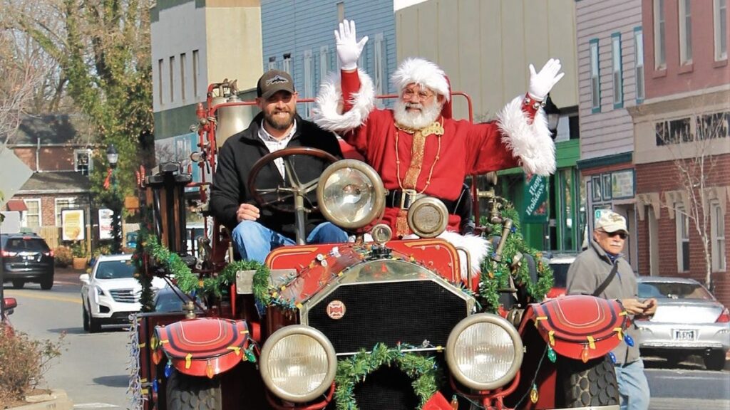 Small Business Saturday events in Delaware with Santa, tree lightings