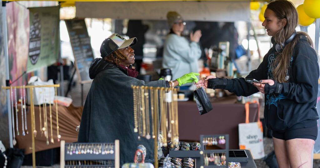 Small Business Saturday draws crowds to support Atlanta shops