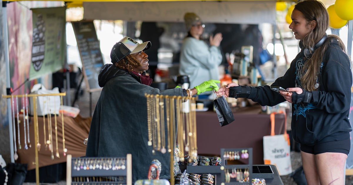 Small Business Saturday draws crowds to support Atlanta shops