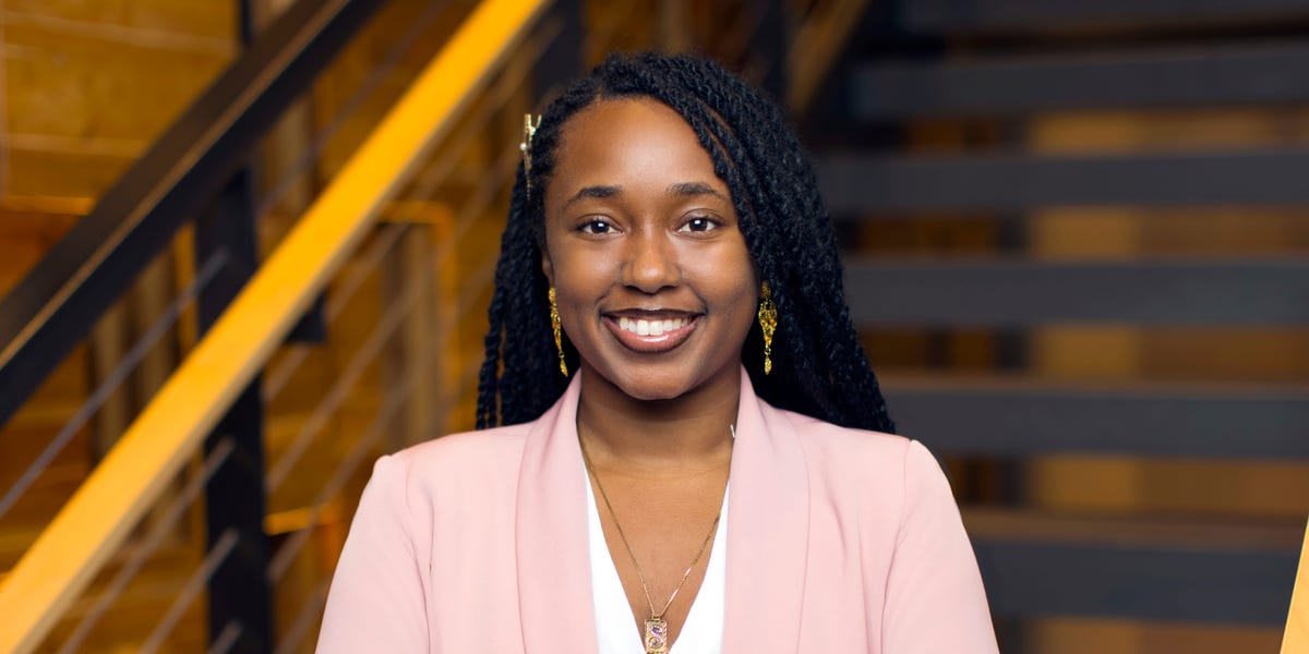 3 Holiday Budgeting Tricks a Financial Behavior Expert Uses