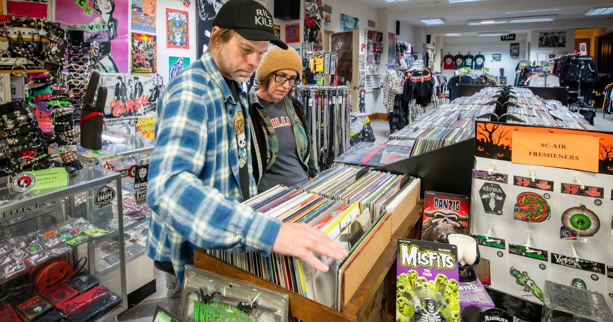 Downtown Lancaster celebrates old and new on Small Business Saturday | Local Business