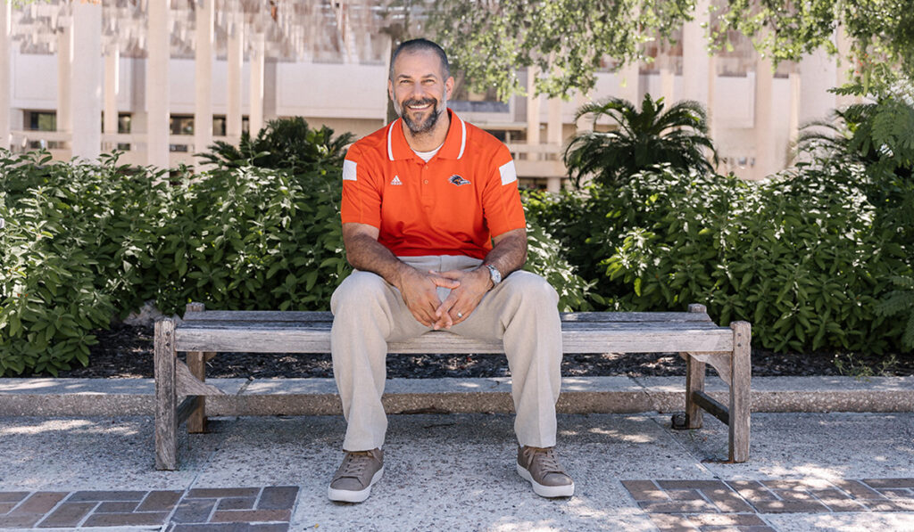 Endowment set up by Alvarez College of Business alumnus and professor establishes executive in residence program