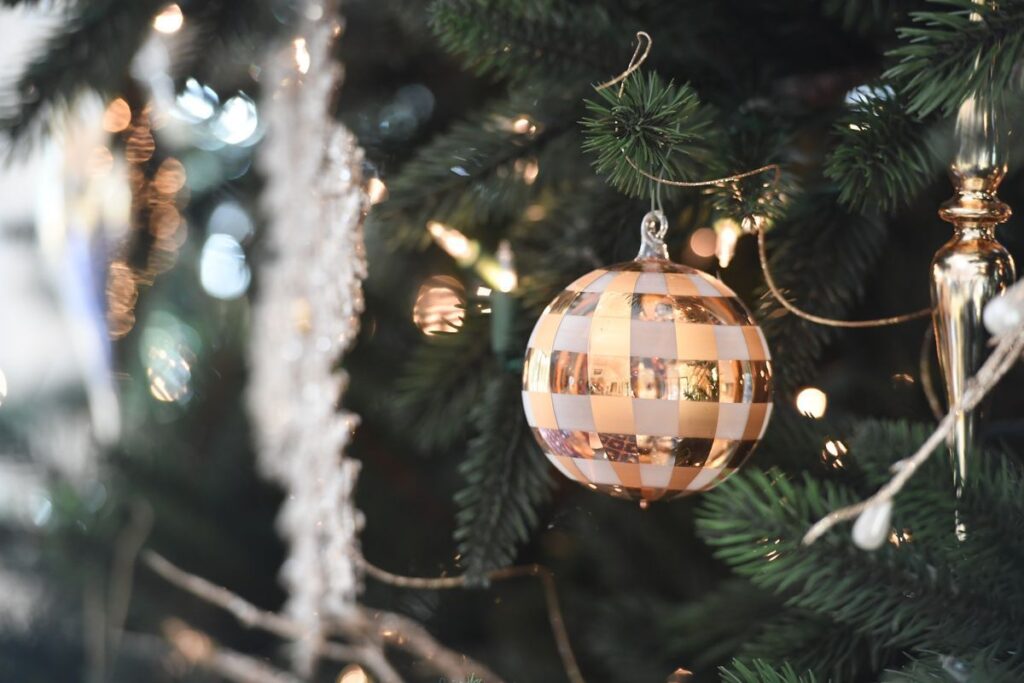 Free parking offered during Small Business Saturday Nov. 29 | E-News