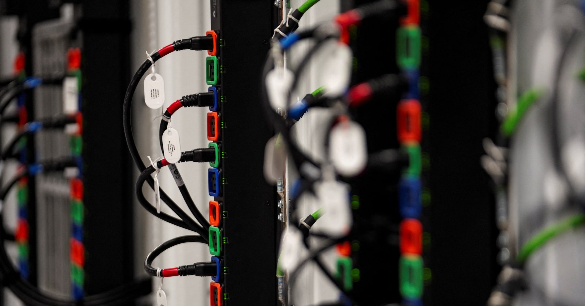 Investors eye holiday season turbulence amid AI and rate cut doubts