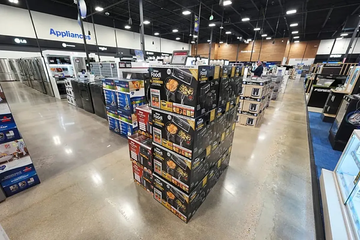 Is Cyber Monday or Black Friday better for shopping on Amazon?