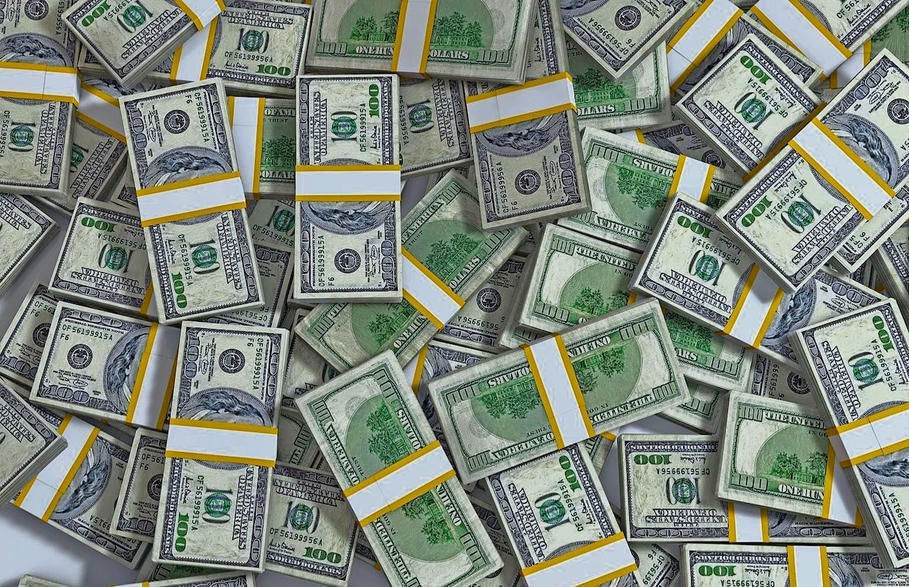 Man charged with laundering nearly $1M from N.J. business in crypto scam