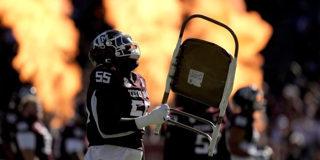 No. 3 Texas A&M takes care of business against Samford