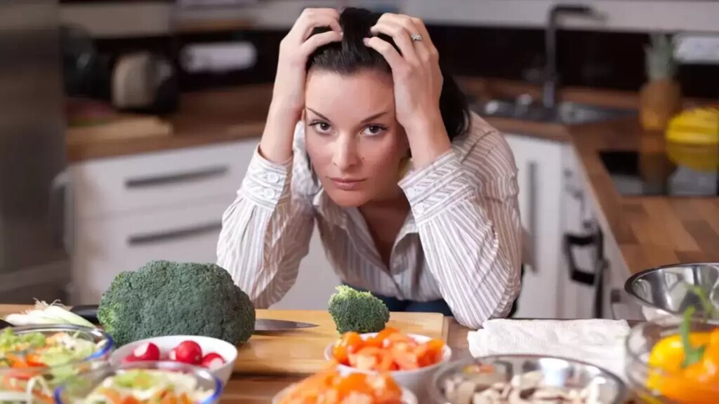 The first step to controlling emotional eating is to understand when and how you eat.