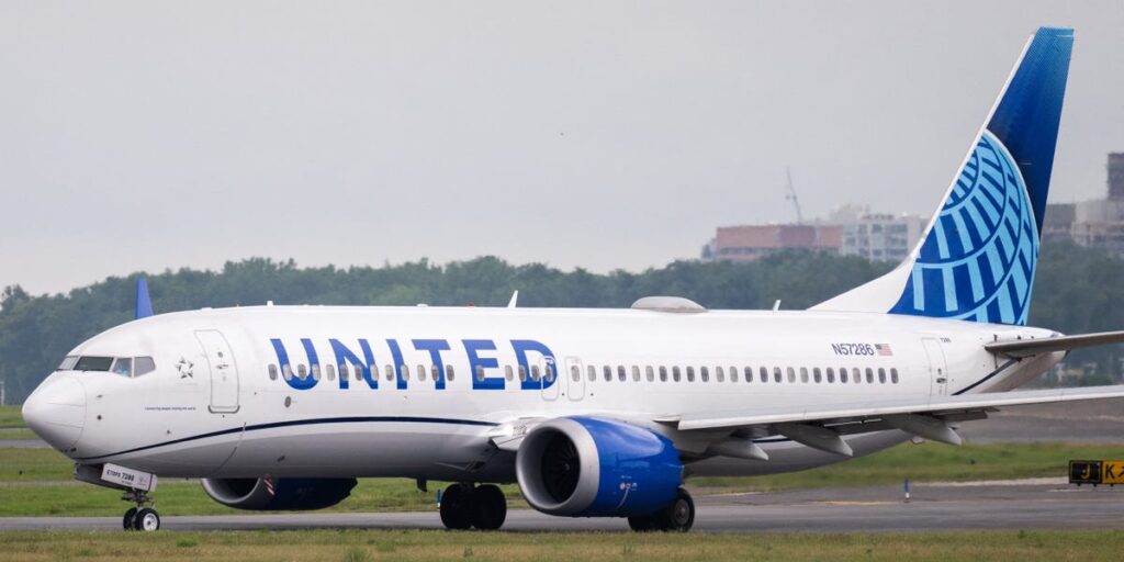 Reagan Airport Ground Stop: Flights Halted After United Bomb Threat