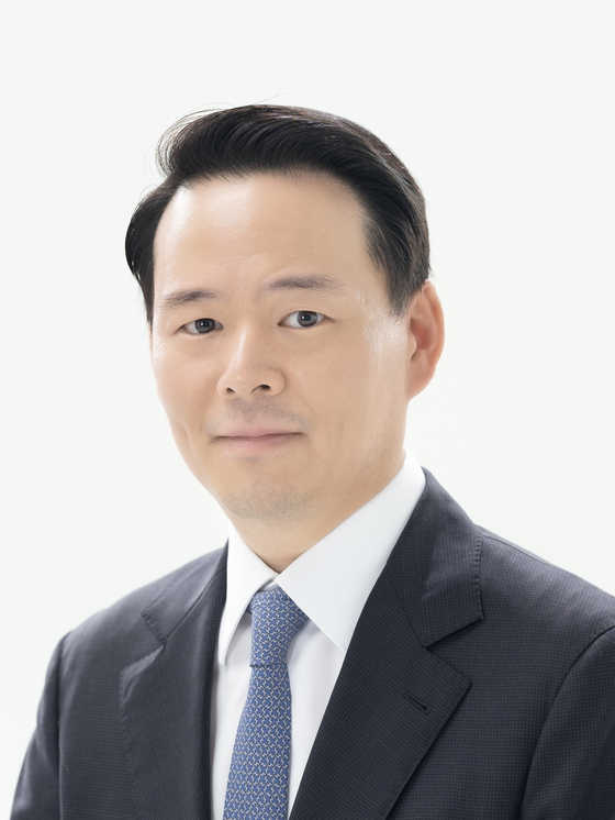 Vice Chair Hur Jin-soo, formerly the president, is the chief strategy officer and head of the global business unit of Paris Croissant, SPC’s bakery unit. [SPC]