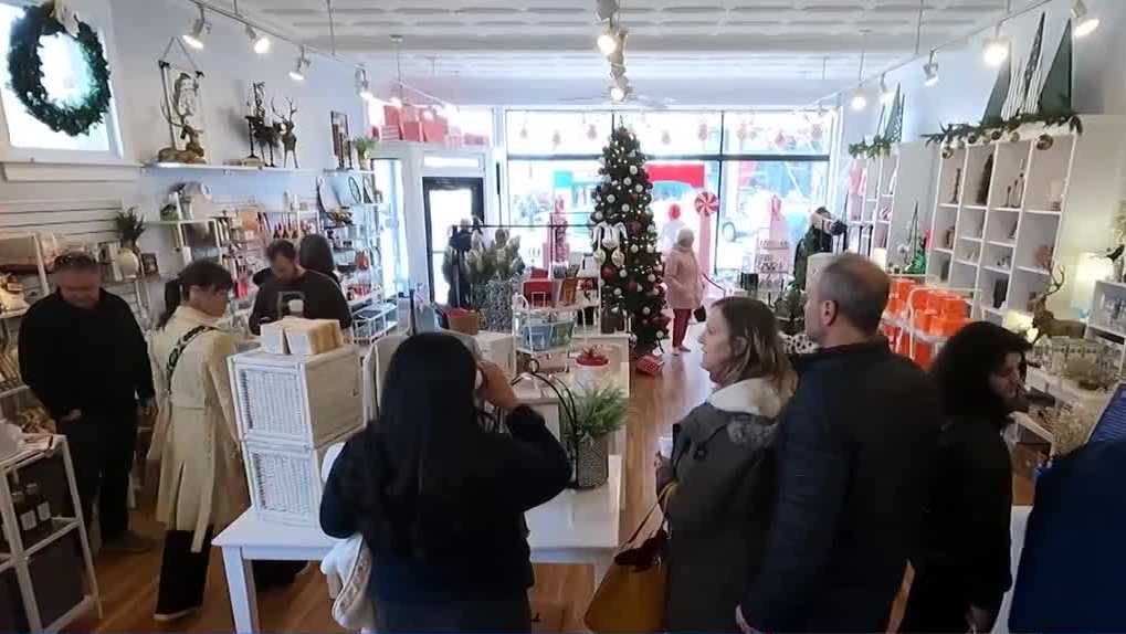 Shop owners hoping winter storm doesn't spoil Small Business Saturday